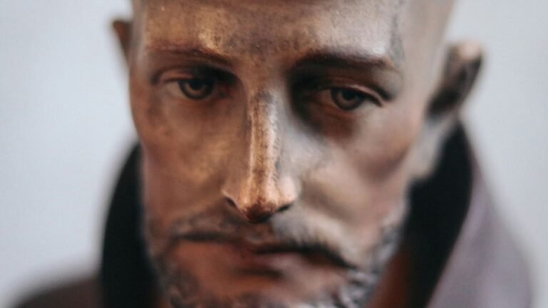 Forecasting the Future: Key 2026 Design Trends to Watch portrait of statue