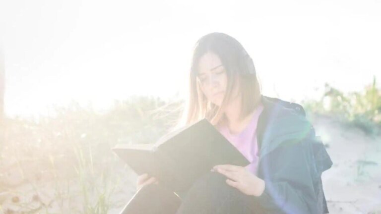 What is this self-care practice? Sunbeam sitting: What is this self-care practice?
