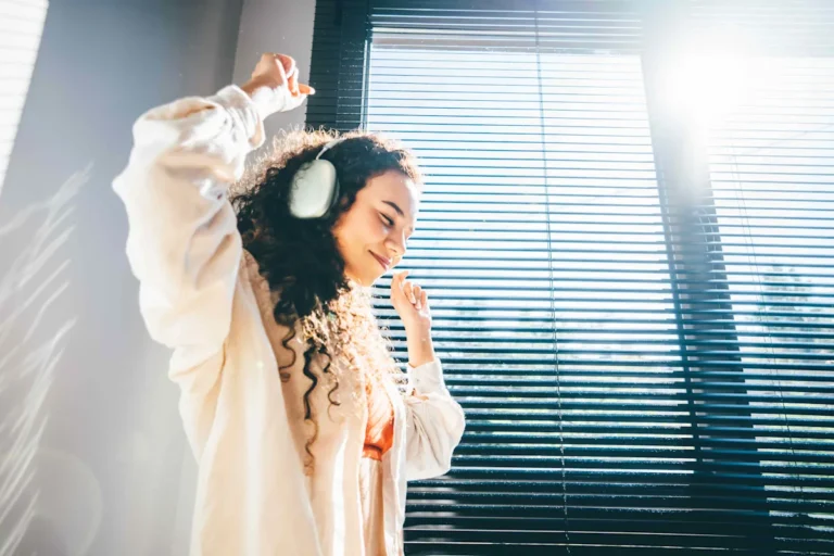 9 Surprisingly Simple Habits That Can Make You Smarter and More Creative, According to Doctors