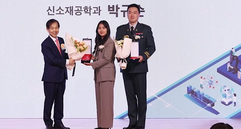 New Spray-on Powder Instantly Seals Life-Threatening Wounds in Battle or During Disasters