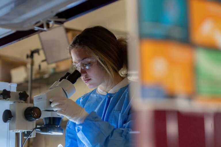 Building ‘Resilient Scientists,’ One Webinar at a Time Building ‘Resilient Scientists,’ One Webinar at a Time