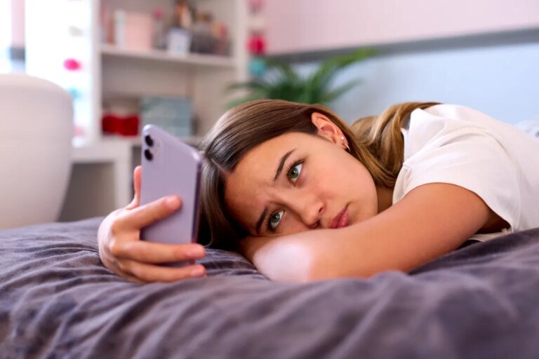 How Social Media Affects Teen Mental Health (and What To Do About It) Rufus Thompson