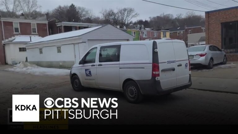 Postal Worker Drives 52 Miles After Work to Return Lost Wallet Found in -11F° Weather Postal Worker Drives 52 Miles After Work to Return Lost Wallet Found in -11F° Weather