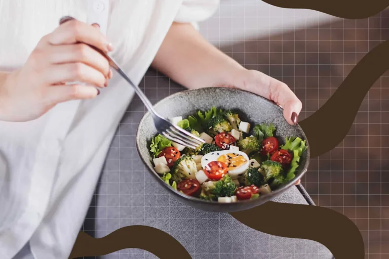 We Asked Dietitians to Craft a Well-Balanced Meal for under $5—Here’s What They Said We Asked Dietitians to Craft a Well-Balanced Meal for under $5—Here’s What They Said