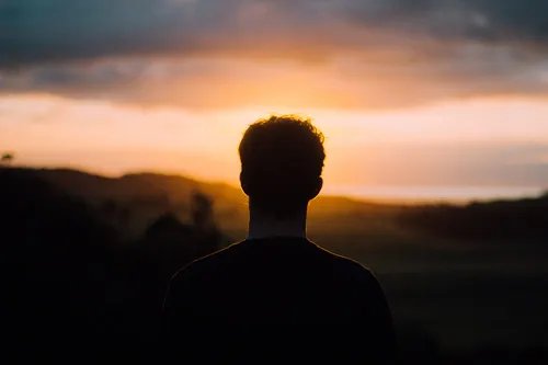 10 Wake-Up Calls We Often Receive Too Late in Life 10 Wake-Up Calls We Often Receive Too Late in Life