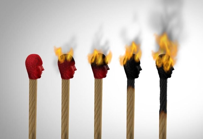 7 Early Warning Burnout Signs Most Workers Miss Before It’s Too Late 7 Early Warning Burnout Signs Most Workers Miss Before It’s Too Late