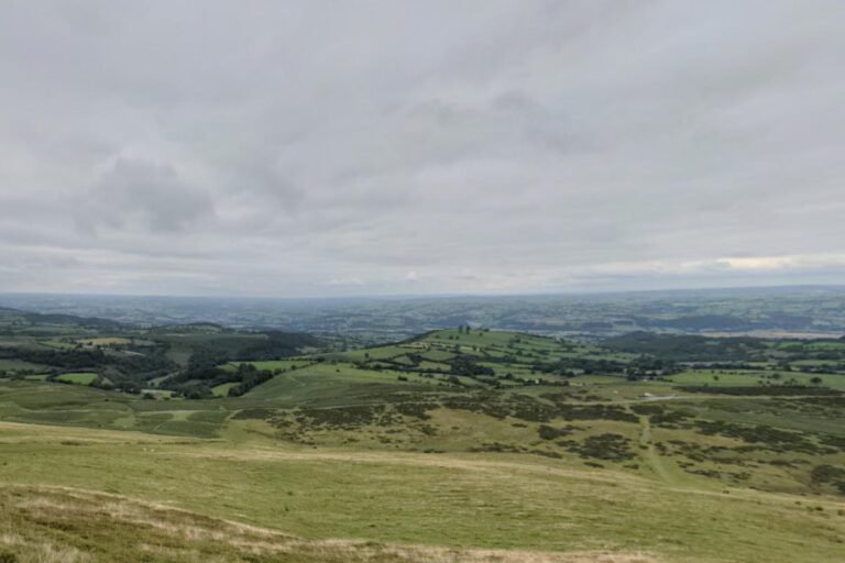 County walkers to tackle 8-mile mountain hike for mental health charity County walkers to tackle 8-mile mountain hike for mental health charity