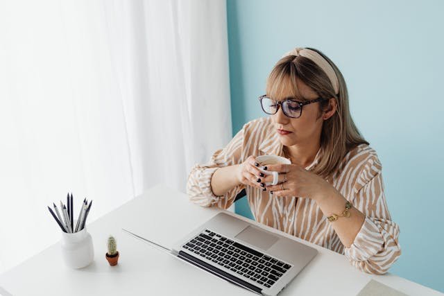 How Busy Professionals Manage Personal Connections and Self-Care How Busy Professionals Manage Personal Connections and Self-Care