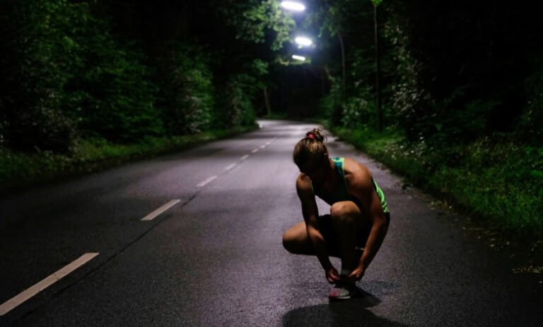 How to stay consistent with exercise when the mornings turn dark and cold How to stay consistent with exercise when the mornings turn dark and cold