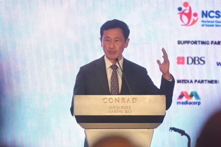 MOH emphasises mental health prevention, tackling tech impact on youth Guest of Honour Mr. Ong Ye Kung, Minister for Health and Coordinating Minister for Social Policies delivering his speech at WorkWell Leaders Awards 2026 at Conrad Singapore Marina Bay, on Apr 24, 2026.