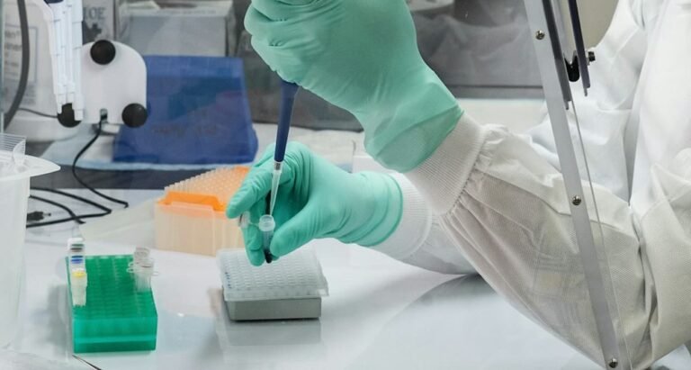 Scientists Discover Lab Gloves Are Skewing Microplastics Data – Perhaps By A Lot Scientists Discover Lab Gloves Are Skewing Microplastics Data – Perhaps By A Lot