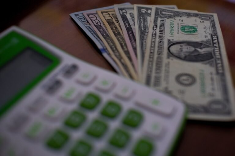 Small steps to financial success with Ent Credit Union Small steps to financial success with Ent Credit Union
