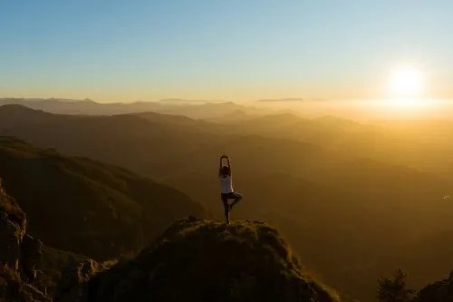 4 Ways to Start Letting Go Today Before Life Gets Any Harder 4 Ways to Start Letting Go Today Before Life Gets Any Harder