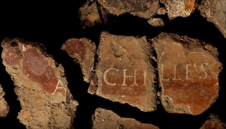 Fragments of Achilles Mural, Exquisite Bronze Statues Point to Wealthy Roman Society in Far Northern France Fragments of Achilles Mural, Exquisite Bronze Statues Point to Wealthy Roman Society in Far Northern France