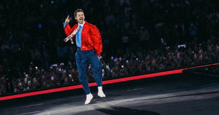 Harry Styles is giving fans free concert tickets for volunteering Search