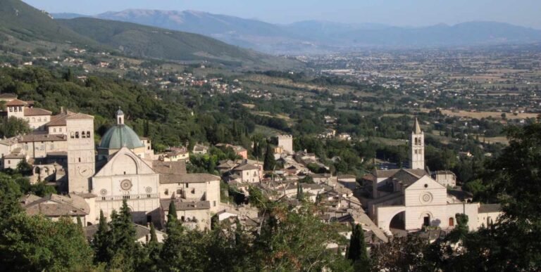 Italy Unifies its Historic Pilgrimage Trails to Offer Slower, More Intimate Tourism Italy Unifies its Historic Pilgrimage Trails to Offer Slower, More Intimate Tourism