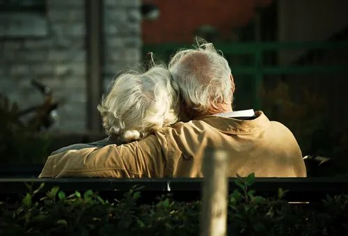 11 Old-Fashioned Daily Relationship Habits We Should Bring Back 11 Old-Fashioned Daily Relationship Habits We Should Bring Back