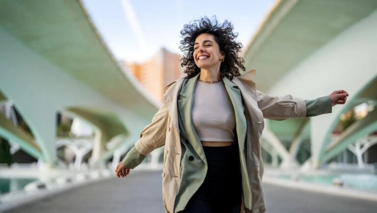 2 Habits That Make Your Life Exponentially Happier, By A Psychologist