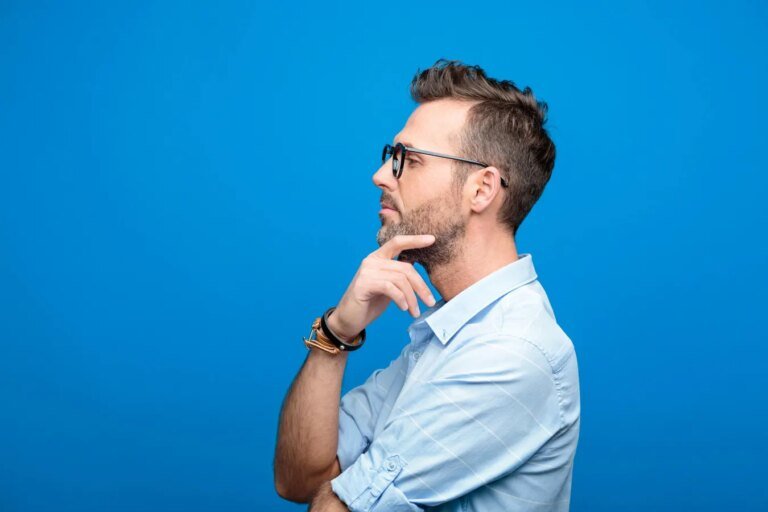 8 Everyday Work Habits That Undermine Your Career Success 8 Everyday Work Habits That Undermine Your Career Success