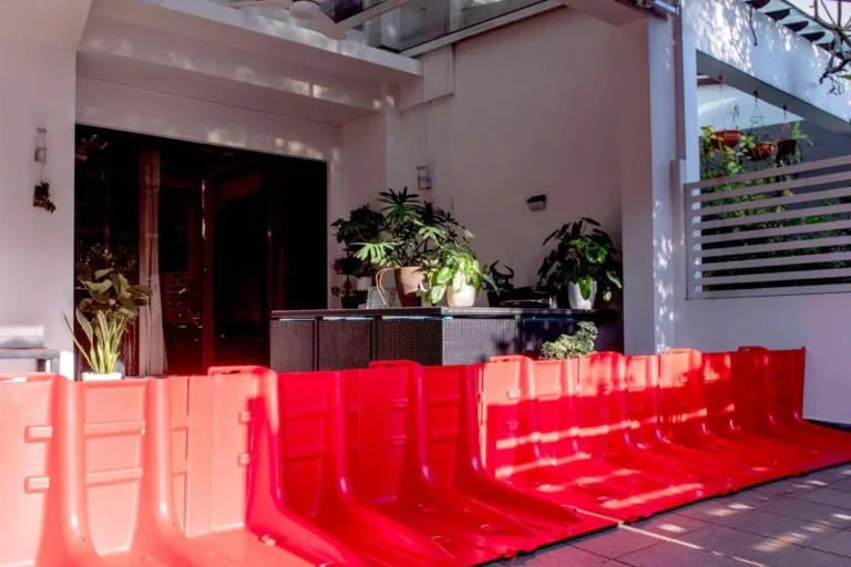Flood proofing: PUB’s guide for building owners One of the measures landowners and industry professionals can find in a guidebook launched on June 18 is installing mobile flood barriers to keep floodwaters out.