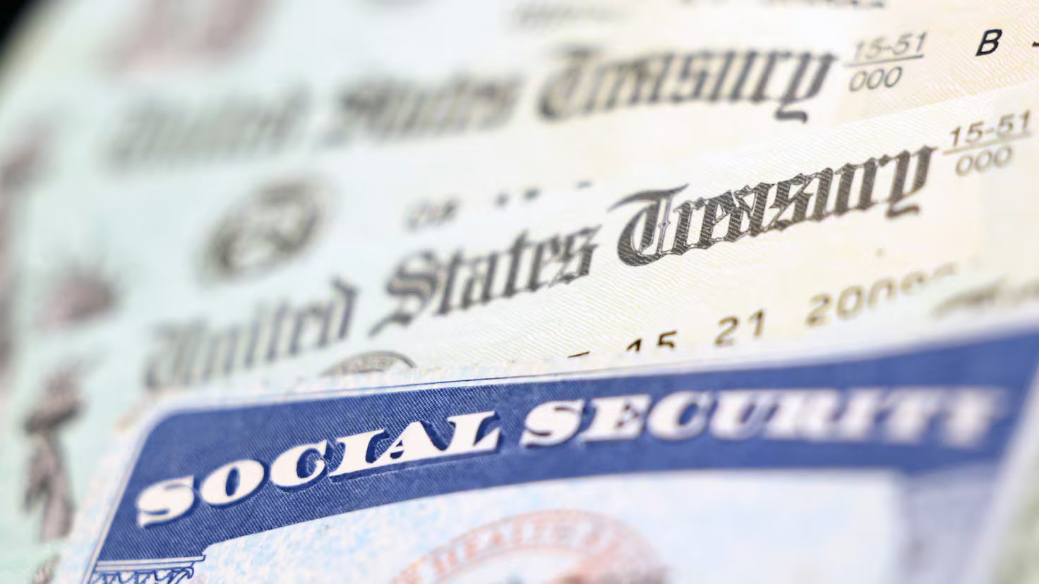 How does the government calculate how much my monthly social security benefits will be when I retire? How does the government calculate how much my monthly social security benefits will be when I retire?