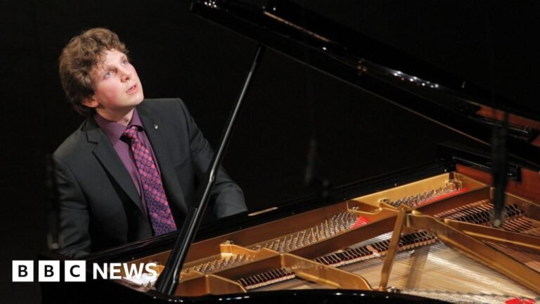 Judge urges Melbourne orchestra and pianist to resolve case over Gaza comments without him