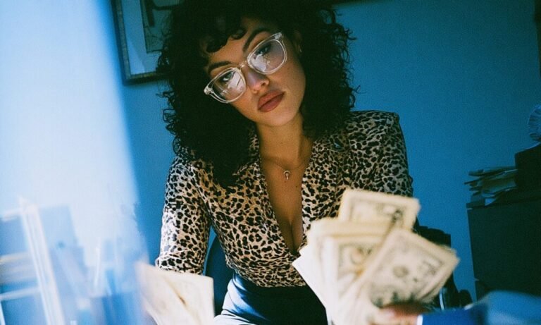 The Modern Guide to Managing Money Smarter