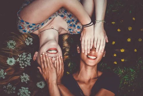 10 Social Habits that Often Drain the Joy Out of Our Relationships 10 Social Habits that Often Drain the Joy Out of Our Relationships