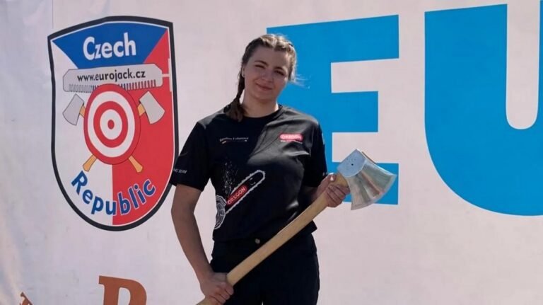 Czech Woman Hacks Her Way into the Record Books at World Lumberjack Games in Wisconsin