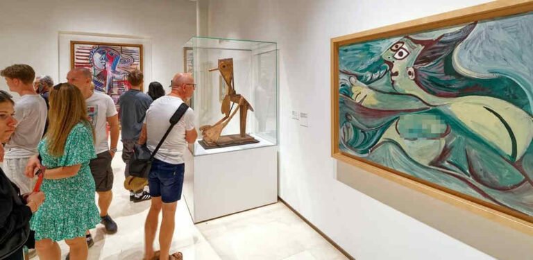 €12 Million Portrait of Picasso’s ‘Golden Muse’ Recovered from Thieves After Paris Theft €12 Million Portrait of Picasso's 'Golden Muse' Recovered from Thieves After Paris Theft