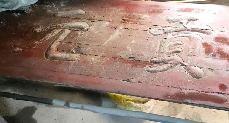 Man Shocked to Discover Family’s Kitchen Table Was Actually Ancestor’s Qing Dynasty ‘Diploma’ Man Shocked to Discover Family's Kitchen Table Was Actually Ancestor's Qing Dynasty 'Diploma'
