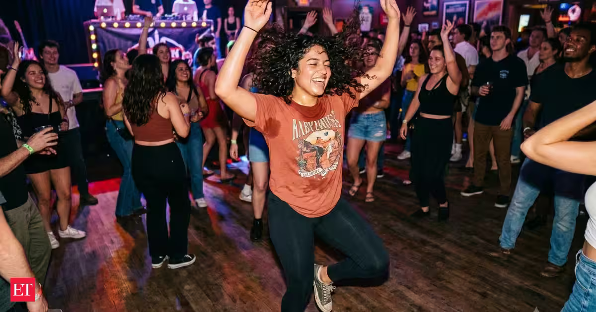Psychology of energetic dancing: Psychology says people who dance with full energy on the floor aren’t attention seekers: What this behavior may reveal about confidence, emotions and social connection Psychology of energetic dancing: Psychology says people who dance with full energy on the floor aren't attention seekers: What this behavior may reveal about confidence, emotions and social connection