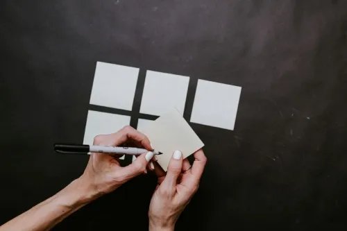 12 “Sticky Notes” We Should Read Every Morning for Our Peace of Mind 12 “Sticky Notes” We Should Read Every Morning for Our Peace of Mind