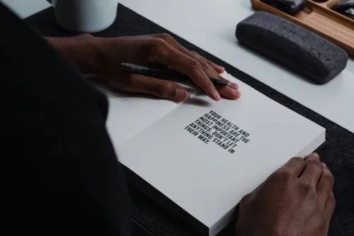 20 “Notes to Self” We Need to Read 20 Times a Day (Until They Sink In) 20 “Notes to Self” We Need to Read 20 Times a Day (Until They Sink In)