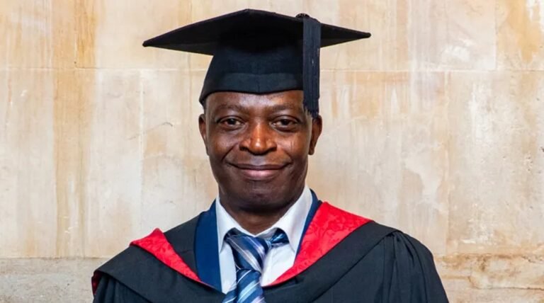 64-yo Father of 5 Graduates as a Nurse After Studying Alongside His Son 64-yo Father of 5 Graduates as a Nurse After Studying Alongside His Son