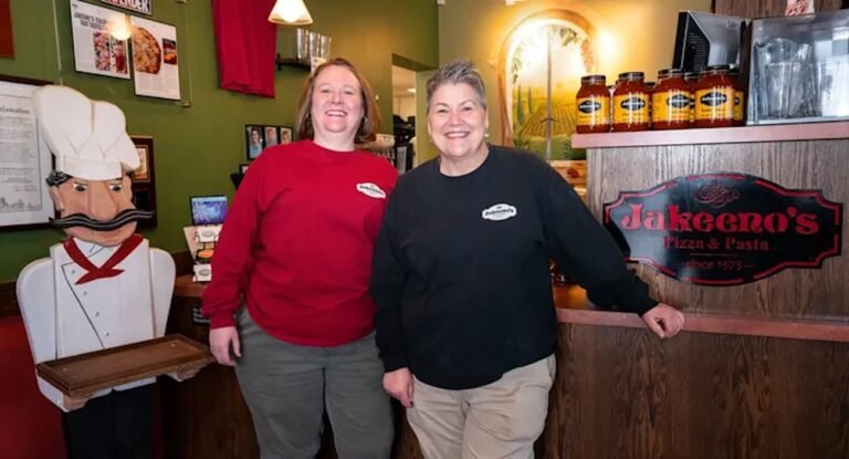 Community Rallies to Support Wages of Beloved Pizza Joint’s Staff While They Rebuild After a Fire Community Rallies to Support Wages of Beloved Pizza Joint's Staff While They Rebuild After a Fire