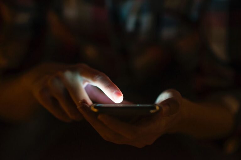 Debate over digital downtime: Mental health experts weigh under-16 social media ban