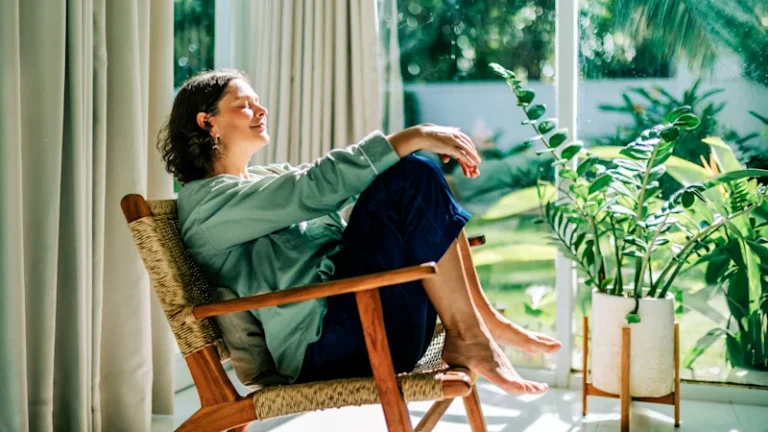 Expert-backed habits and routines to improve your wellbeing Expert-backed habits and routines to improve your wellbeing