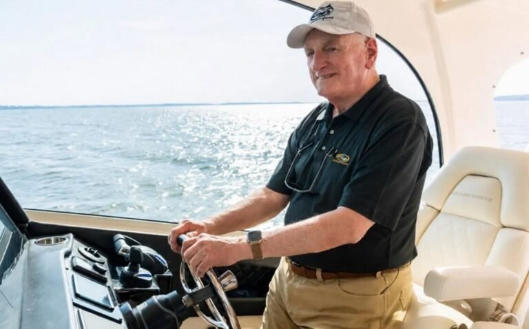Inspiring CEO Gives Company to Charity After Working 80-hour Weeks for 58 Years, Saving it from Bankruptcy Inspiring CEO Gives Company to Charity After Working 80-hour Weeks for 58 Years, Saving it from Bankruptcy