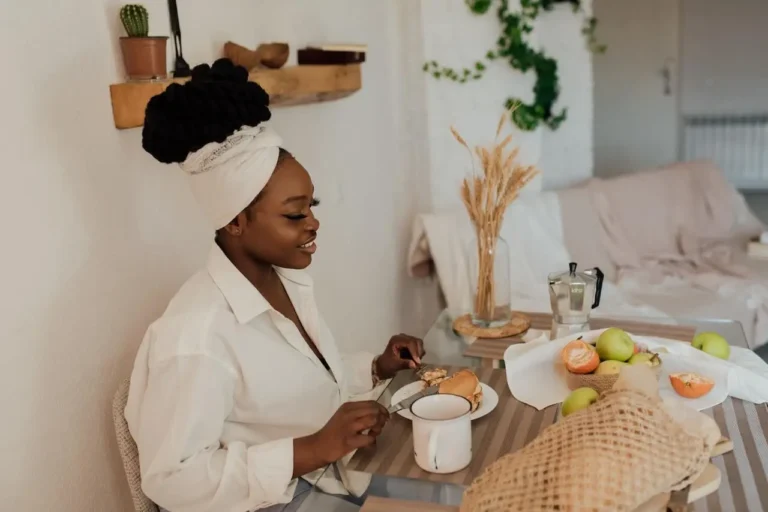 Mindful Eating: How to Use Mindfulness to Improve Your Relationship with Food