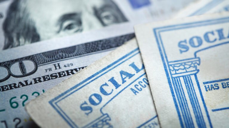 Social Security COLA 2016 vs. 2026: Why the ‘Raise’ Feels Different Now Apple App Store