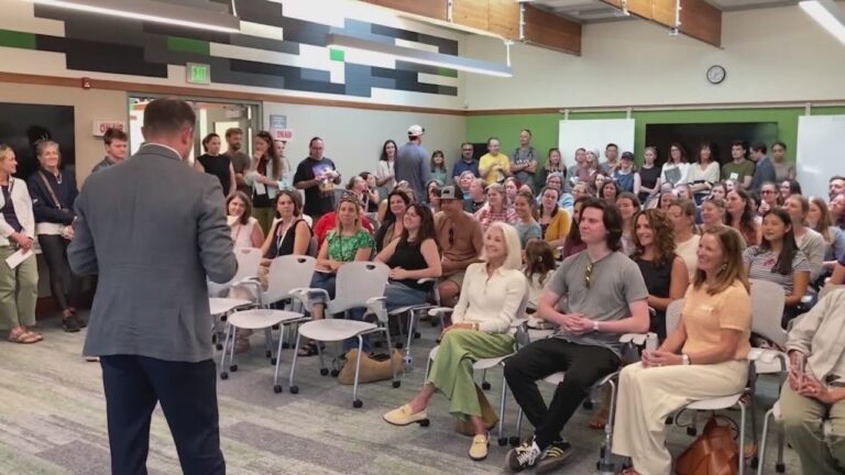 Woman Gives $1 Million in ‘Life-Changing’ Bonuses to Teachers in Her School District Woman Gives $1 Million in ‘Life-Changing’ Bonuses to Teachers in Her School District
