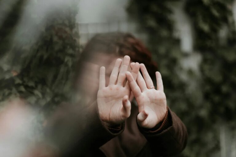 10 Essential Things to Remember When You Feel Self-Conscious and Unsure of Yourself