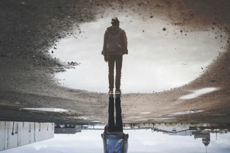 16 Mindful 10-Second Reminders to Bring You Clarity When You’re at a Crossroads in Life 16 Mindful 10-Second Reminders to Bring You Clarity When You’re at a Crossroads in Life