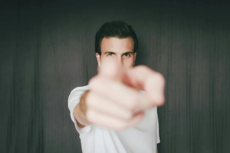 7 Surprising Reasons You’re Attracting Toxic People into Your Life 7 Surprising Reasons You’re Attracting Toxic People into Your Life