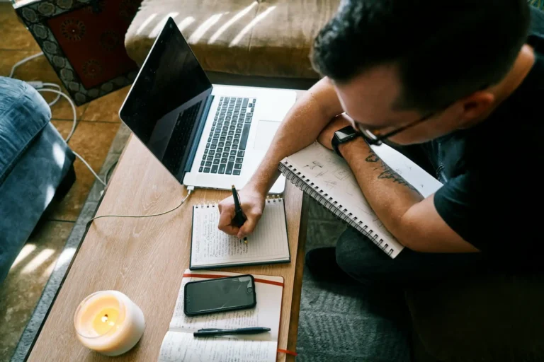 40 Inspiring Journal Prompts to Guide Your Deep & Personal Journey