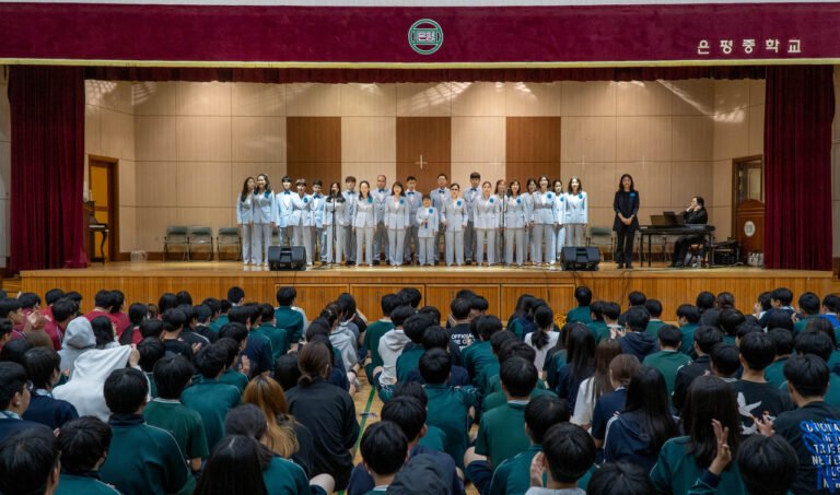 Coway’s visually impaired choir brings disability awareness campaign to 500 middle schoolers Coway