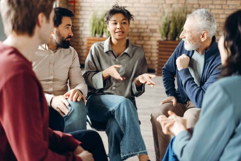 Why good leaders listen - Positive News