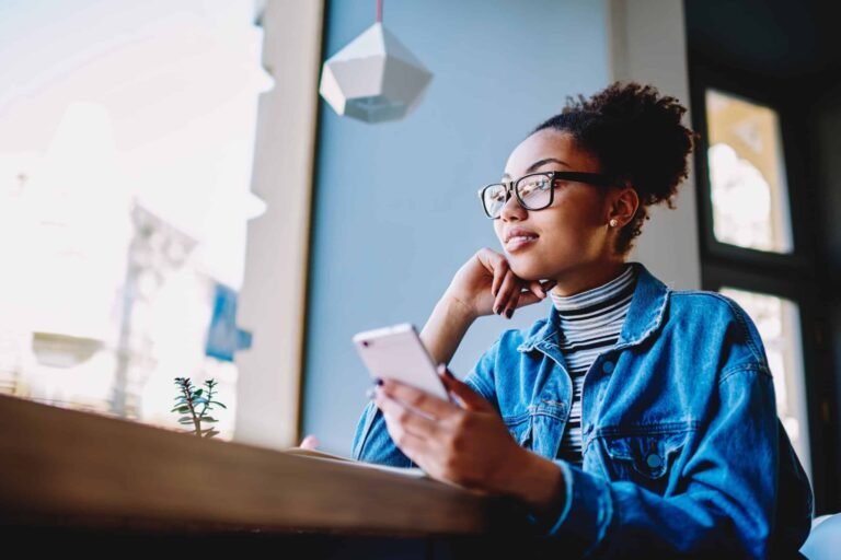 ‘I can breathe again’. Readers share their experiences of a more balanced media diet – Positive News ‘I can breathe again’. Readers share their experiences of a more balanced media diet - Positive News